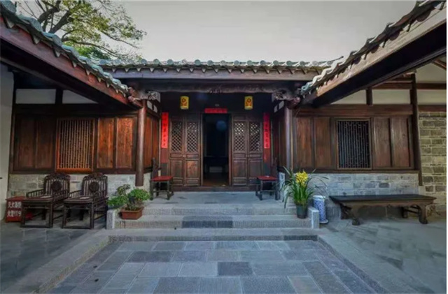 建水古城里的民俗