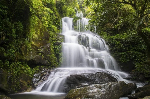 红河旅游：山水藏清欢！红河夏日美景合集，一夏治愈全在此